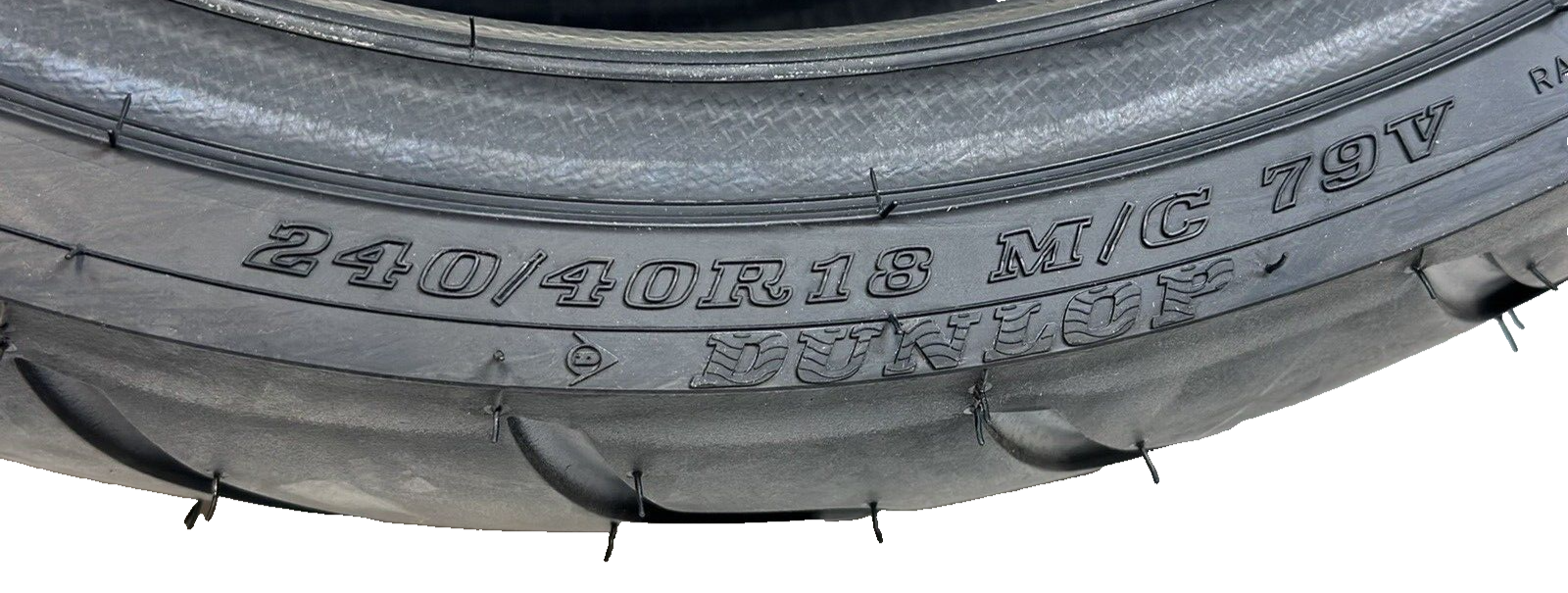 Dunlop 240/40R18 REAR American Elite 240 40R 18 Motorcycle Tire - 45131730