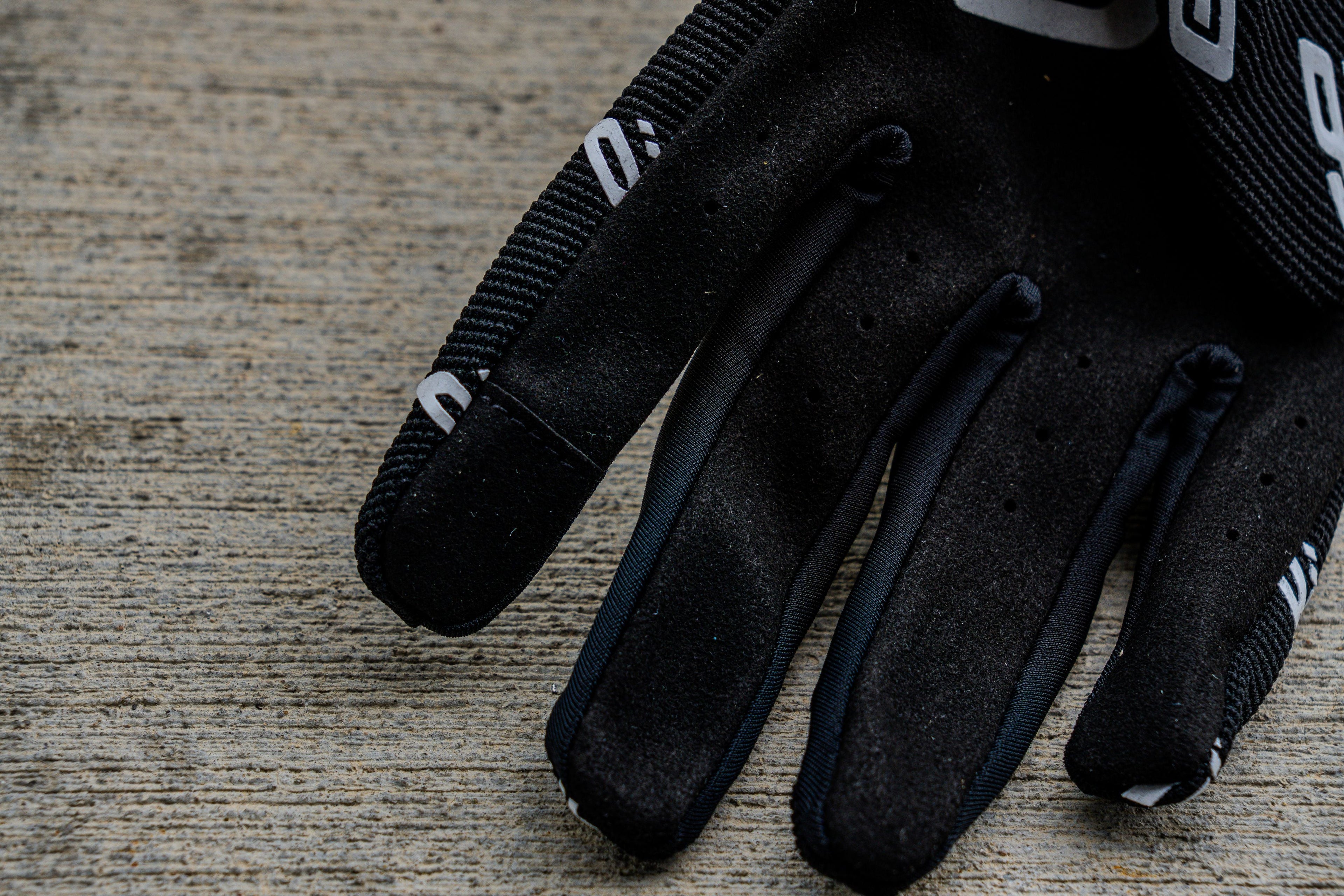 GP Suspension Logo Glove